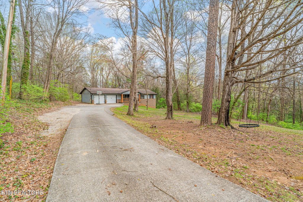 Photo of 3612 Sprucewood Rd, Knoxville, TN 37921 (MLS # 1333898)