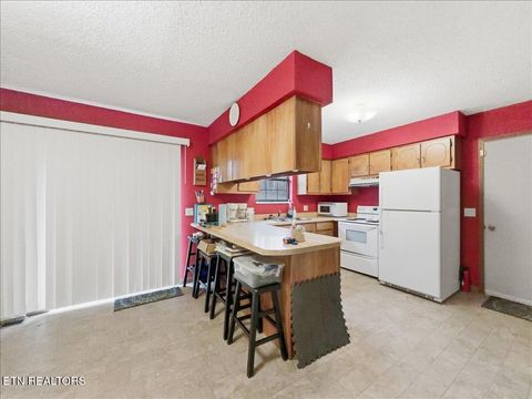 Tiny photo for 563 Washington Ave, Harrogate, TN 37752 (MLS # 1322446)