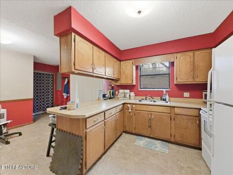 Tiny photo for 563 Washington Ave, Harrogate, TN 37752 (MLS # 1322446)