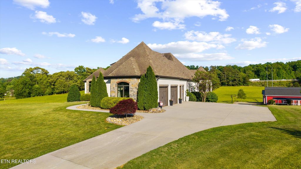 Photo of 6824 Hickory Creek Rd, Lenoir City, TN 37771 (MLS # 1339682)