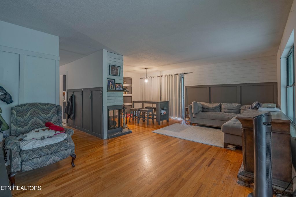 Photo of 102 Ithaca Lane, Oak Ridge, TN 37830 (MLS # 1339569)