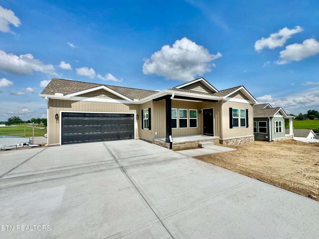 Photo of 107 Turquoise Lane, New Tazewell, TN 37825 (MLS # 1306490)