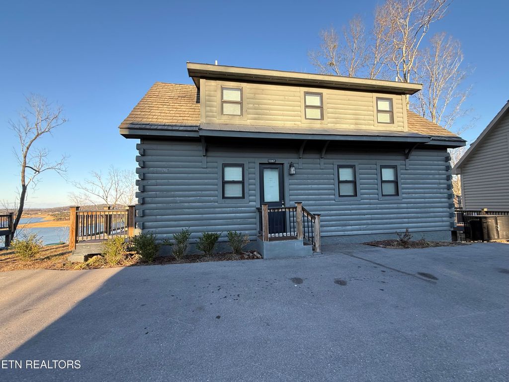 Photo of 1367 Lake Haven Way, Sevierville, TN 37876 (MLS # 1325337)