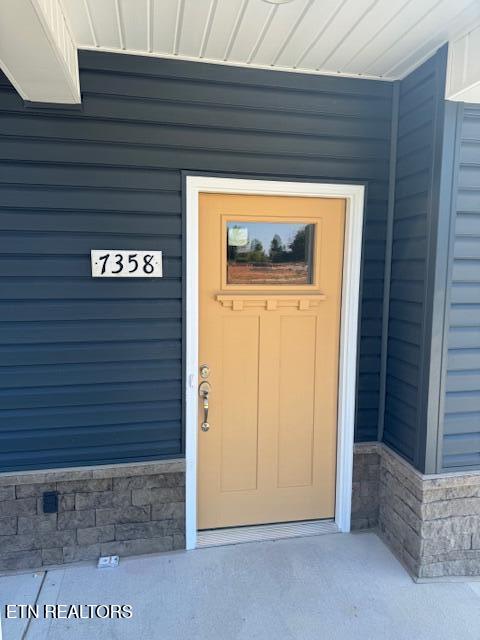 7358 Whispering Creek Lane