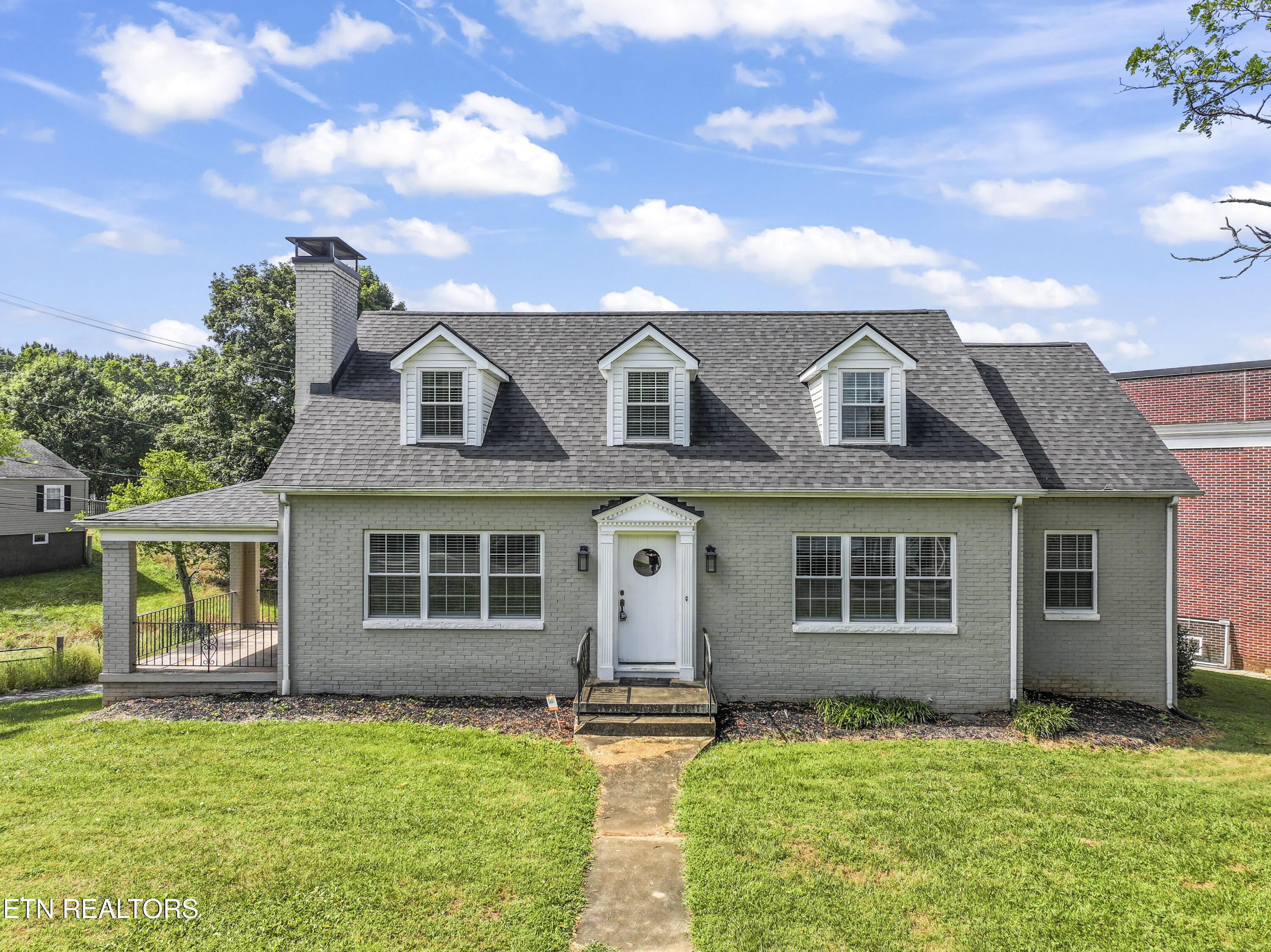 Knoxville, Tennessee 37920, United States, 9 Bedrooms Bedrooms, ,3 BathroomsBathrooms,Residential,Active,166187