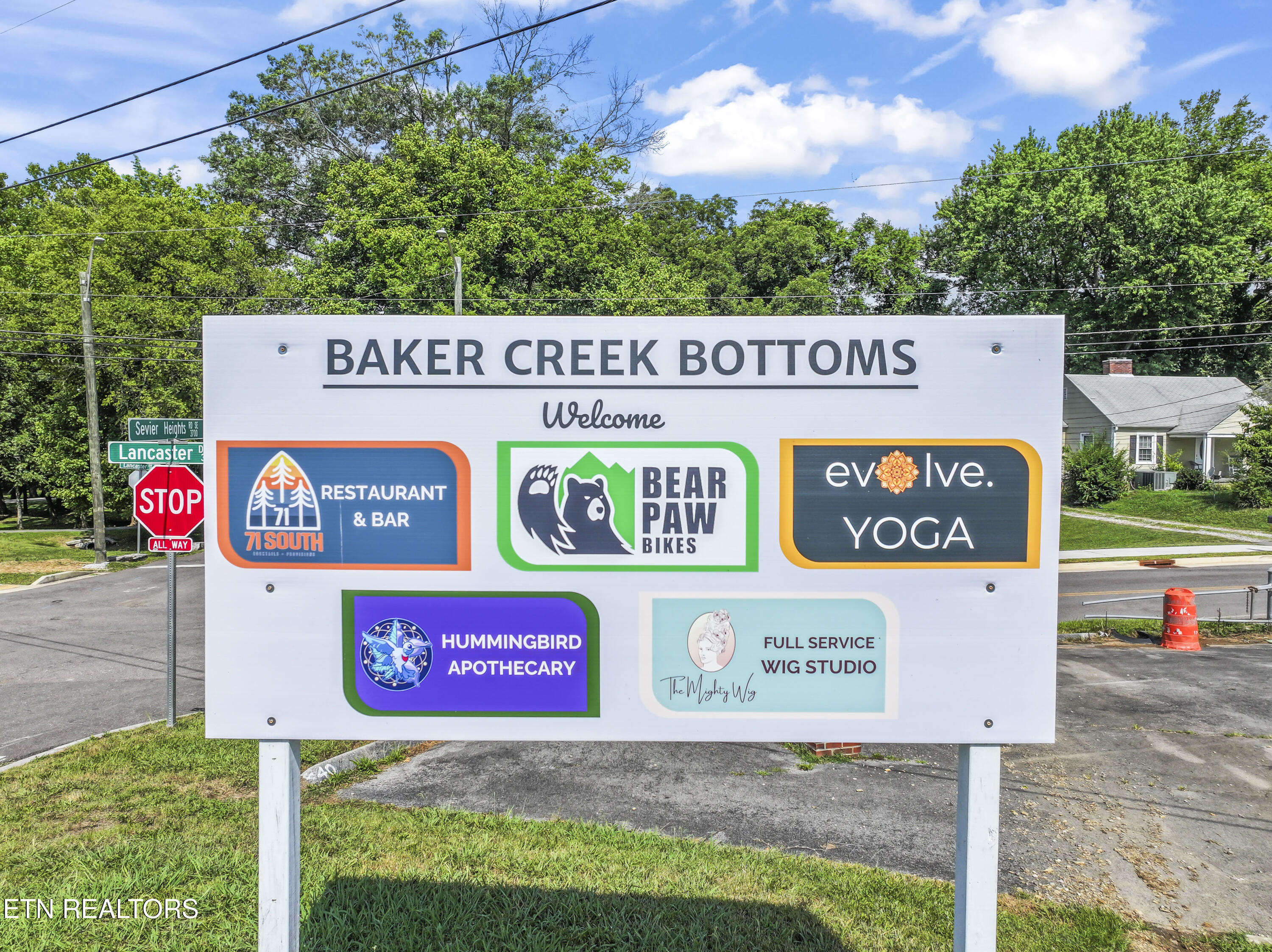 Knoxville, Tennessee 37920, United States, 9 Bedrooms Bedrooms, ,3 BathroomsBathrooms,Residential,Active,166187