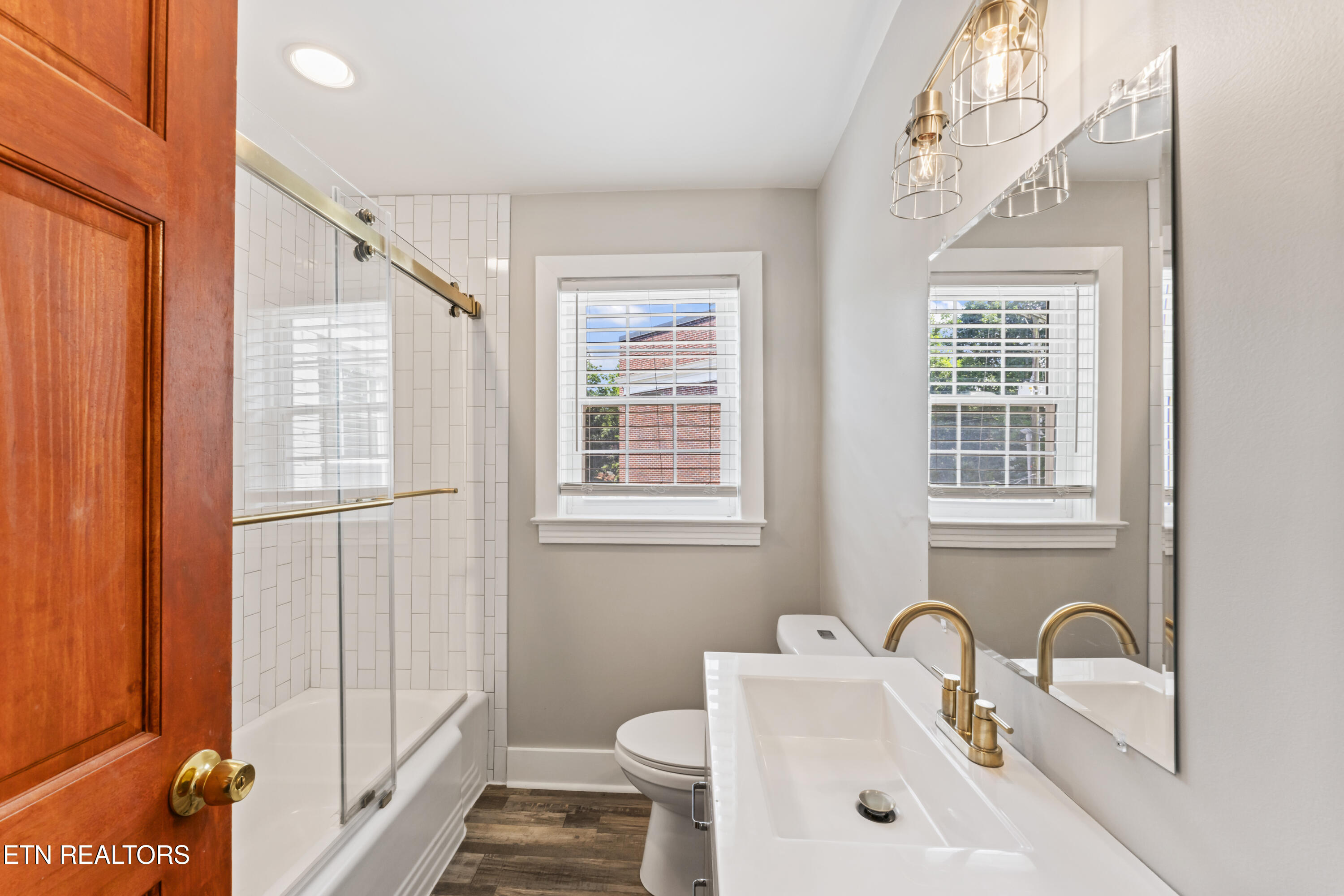 Knoxville, Tennessee 37920, United States, 9 Bedrooms Bedrooms, ,3 BathroomsBathrooms,Residential,Active,166187