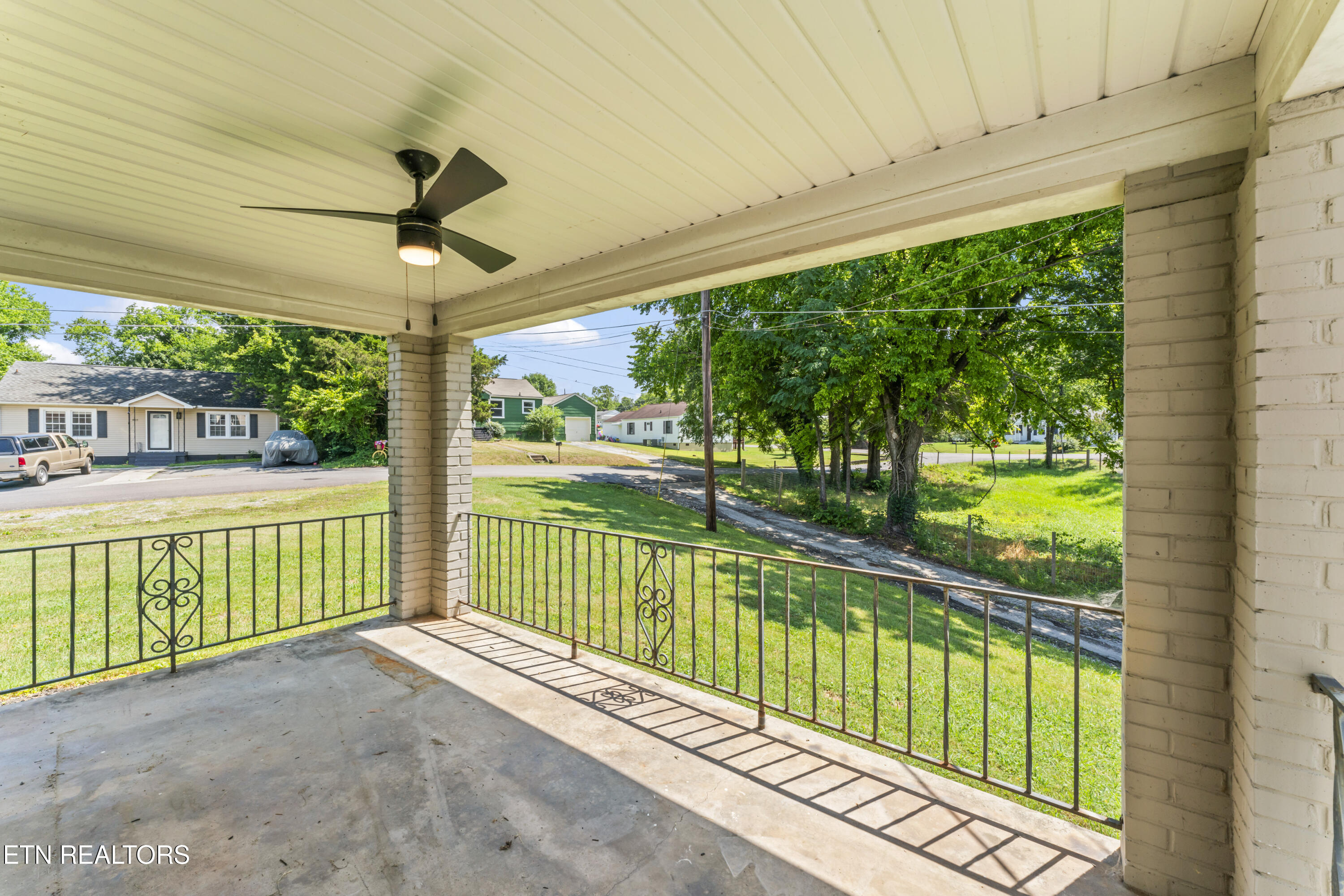 Knoxville, Tennessee 37920, United States, 9 Bedrooms Bedrooms, ,3 BathroomsBathrooms,Residential,Active,166187