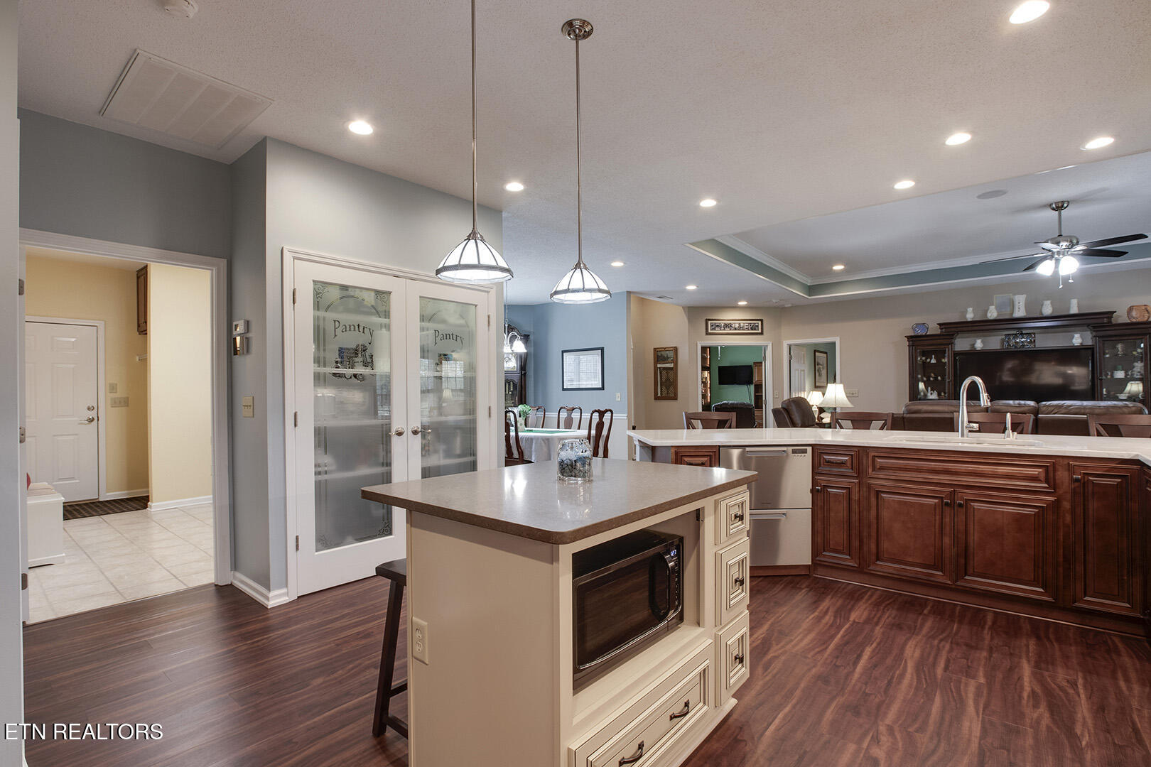 Loudon, Tennessee 37774, United States, 3 Bedrooms Bedrooms, ,3 BathroomsBathrooms,Residential,Active,84736