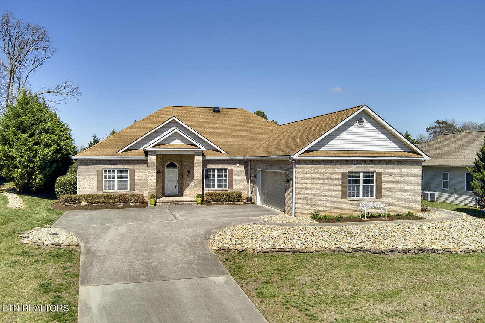 Loudon, Tennessee 37774, United States, 3 Bedrooms Bedrooms, ,3 BathroomsBathrooms,Residential,Active,84736