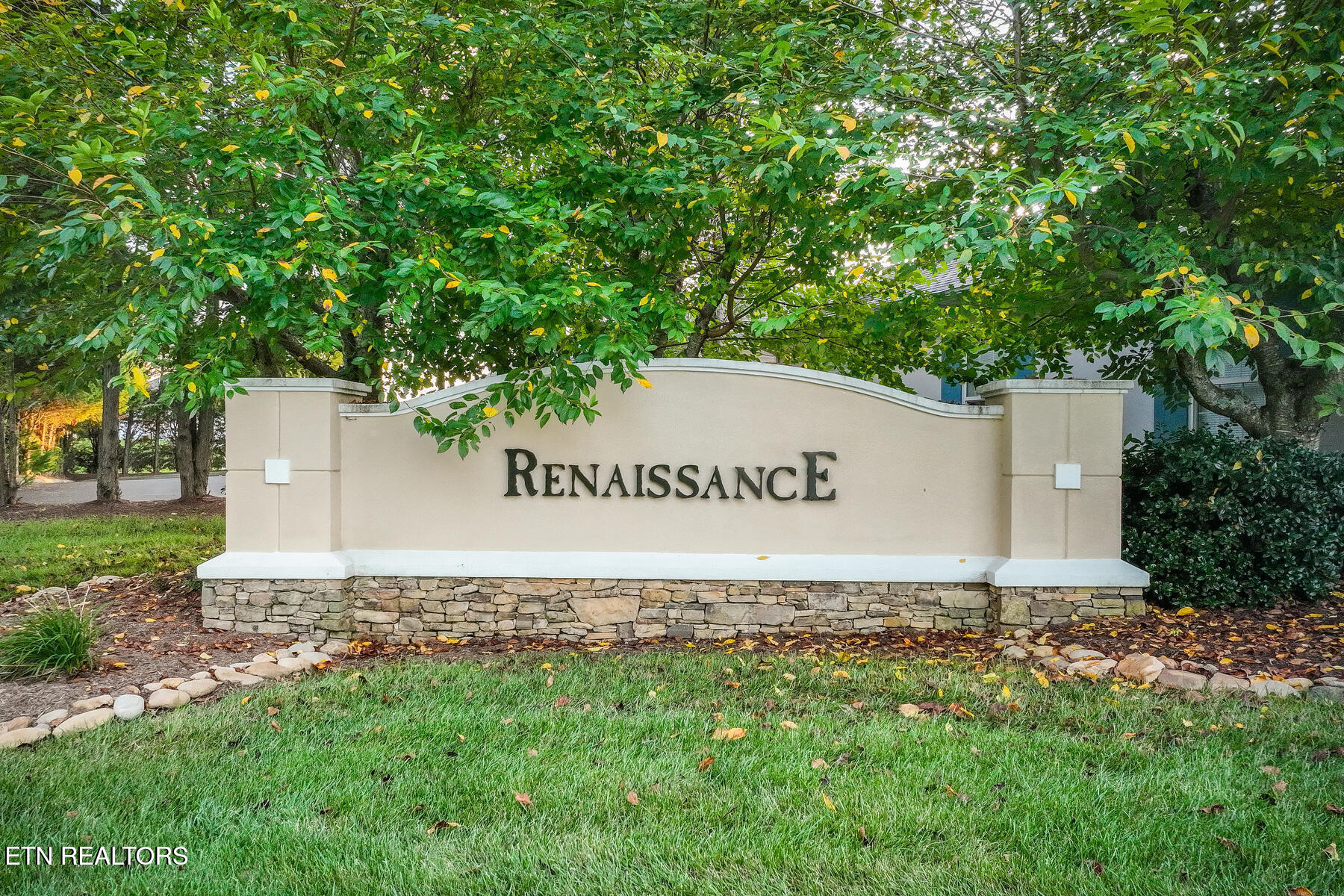 565 Rarity Bay Pkwy 102