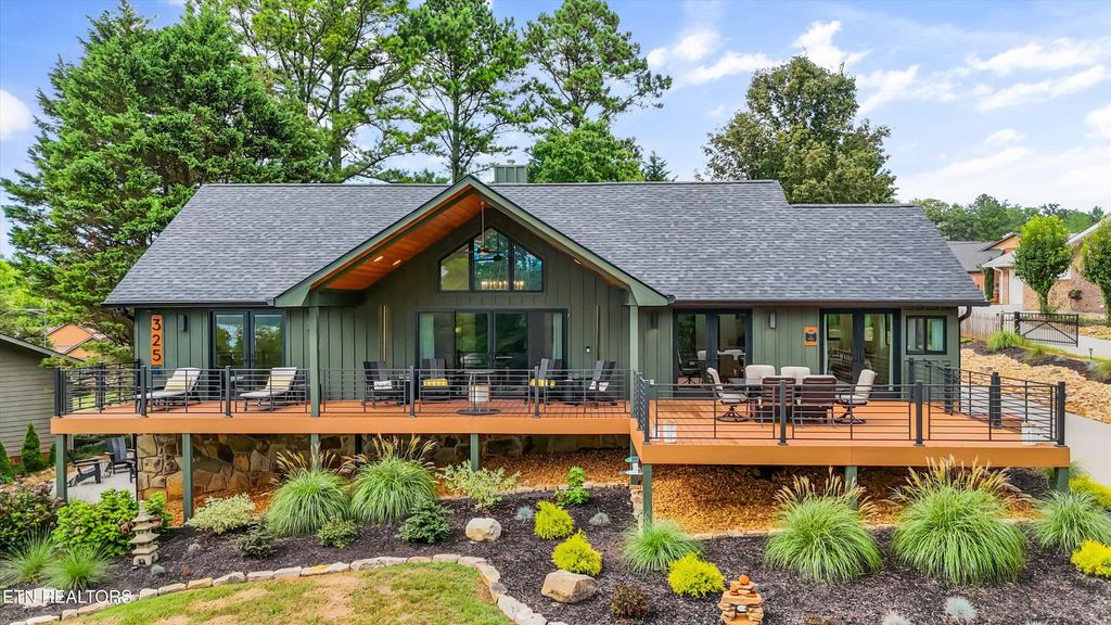 Photo of 325 Southshore Drive, Greenback, TN 37742 (MLS # 1310716)