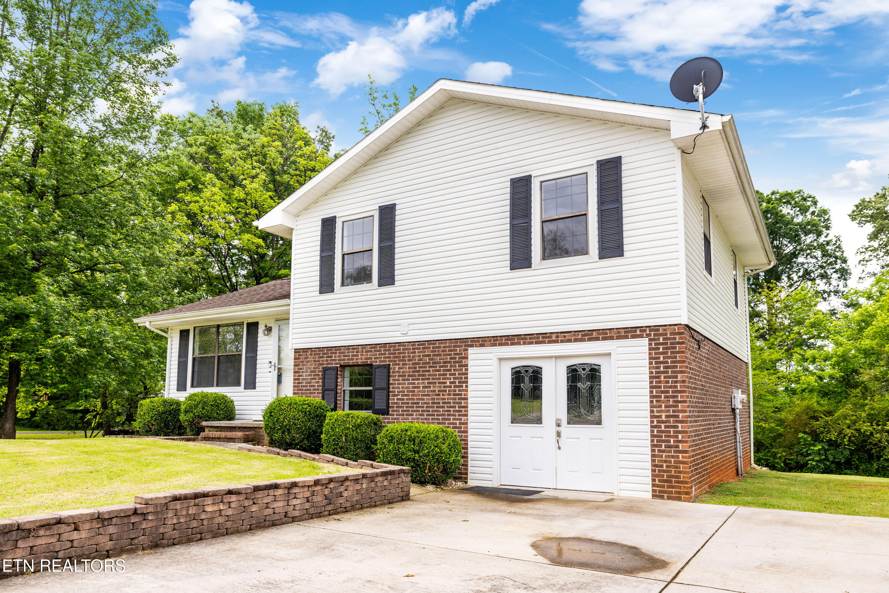 127 Lakewood Circle