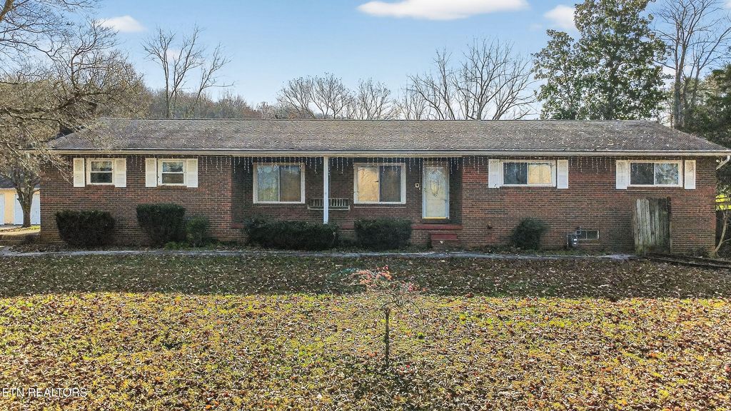 Photo of 1480 Poplar Creek Rd, Oliver Springs, TN 37840 (MLS # 1321357)