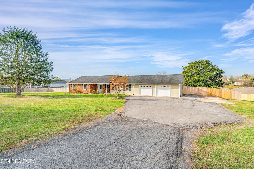 Photo of 7905 Brickyard Rd, Powell, TN 37849 (MLS # 1333866)