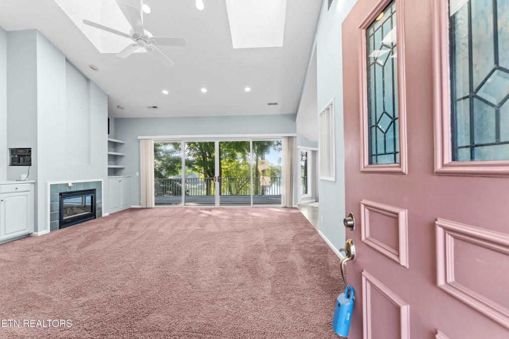 Photo of 301 Kiyuga Way, Loudon, TN 37774 (MLS # 1354179)
