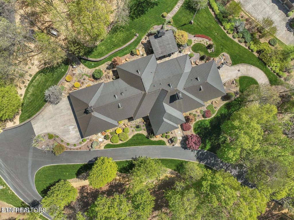 Photo of 4209 Lake Meadow Way, Louisville, TN 37777 (MLS # 1322440)