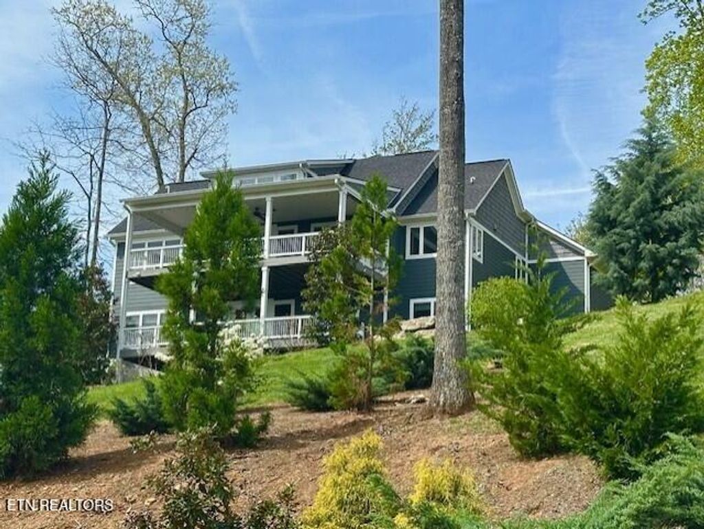 Photo of 148 Smokeys Point, LaFollette, TN 37766 (MLS # 1335912)