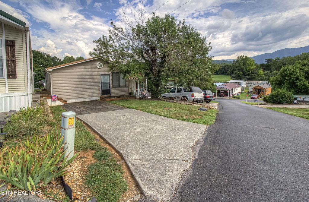 Photo of 1019 Kildee St, Townsend, TN 37882 (MLS # 1312962)