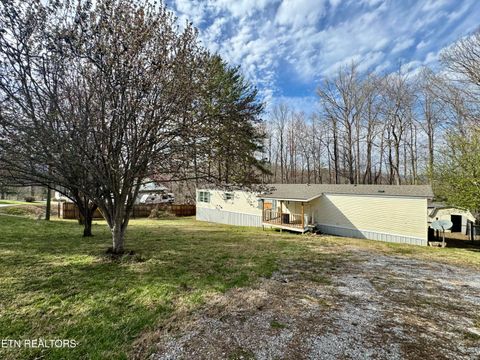 1870 Shady Cove Rd Caryville TN 37714
