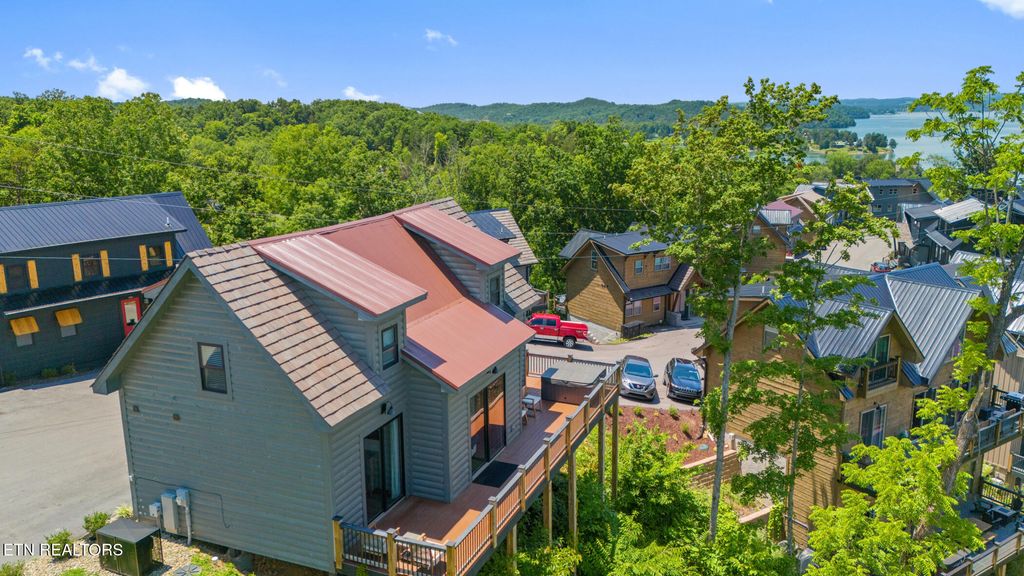 Photo of 1371 Lake Haven Way, Sevierville, TN 37876 (MLS # 1305943)