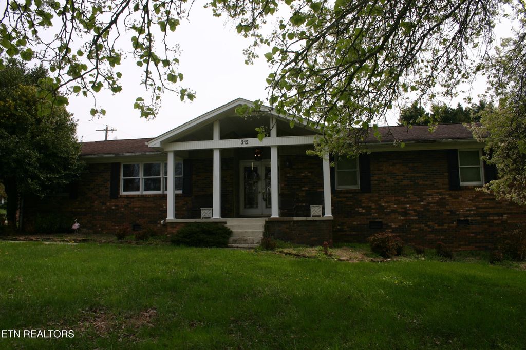 Photo of 312 Kimberlin Heights Rd, Knoxville, TN 37920 (MLS # 1333743)