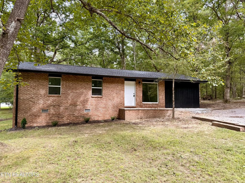 Photo of 316 Kerrigan Rd, Crossville, TN 38555 (MLS # 1310793)