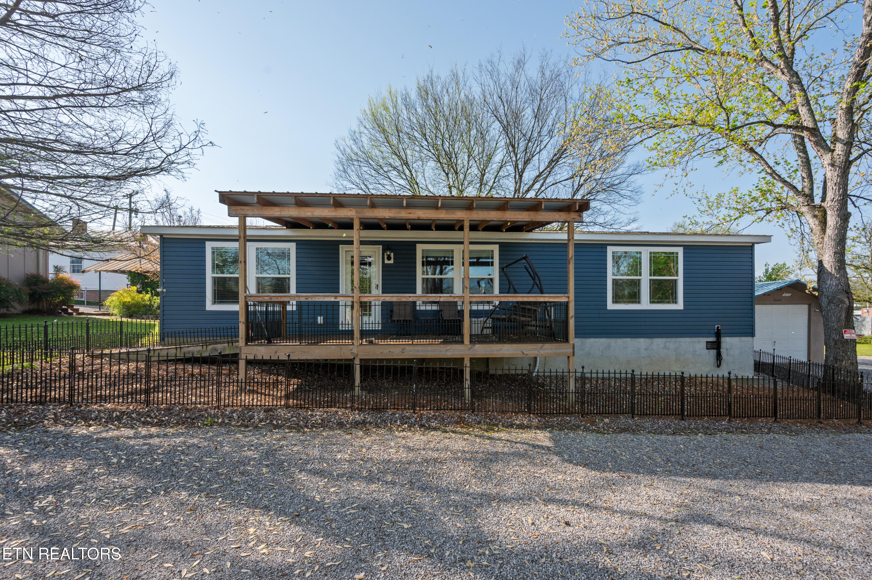648 Old Douglas Dam Rd