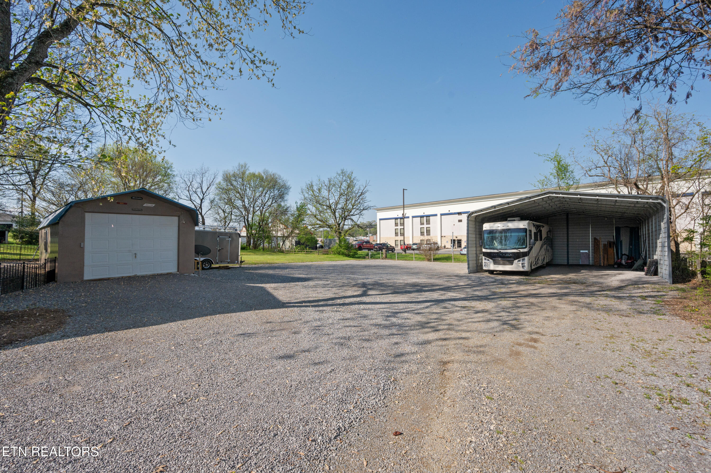 648 Old Douglas Dam Rd
