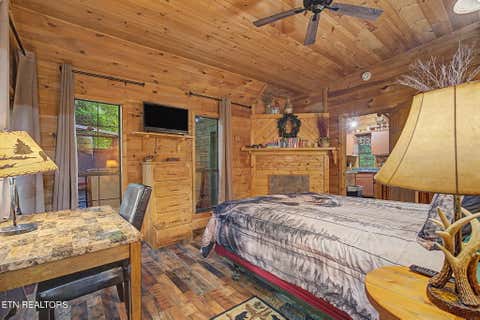 Tiny photo for 1128 Ridgefield Drive, Sevierville, TN 37876 (MLS # 1350074)