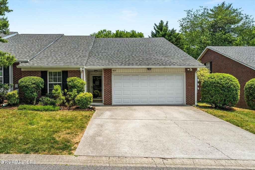 Photo of 422 Brookshire Way, Knoxville, TN 37923 (MLS # 1332320)