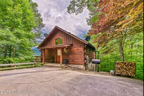 1227 Bear Paw Ridge Way Sevierville TN 37862