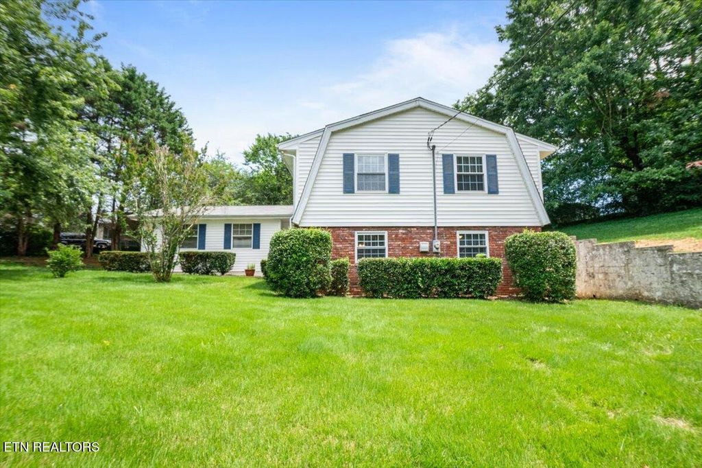 Photo of 276 Cherokee Tr, Seymour, TN 37865 (MLS # 1307517)