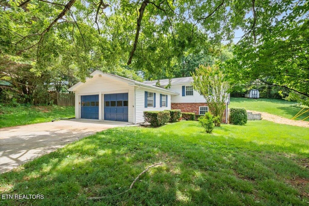 Photo of 276 Cherokee Tr, Seymour, TN 37865 (MLS # 1307517)