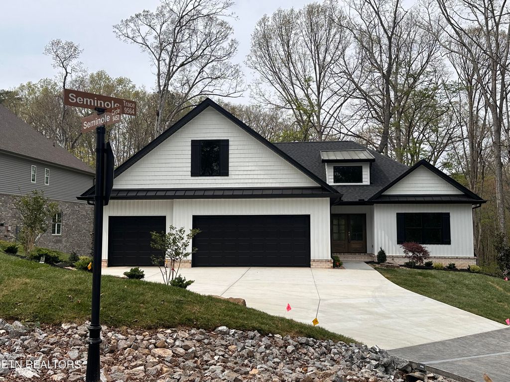 Photo of 301 Seminole Trace, Loudon, TN 37774 (MLS # 1294176)