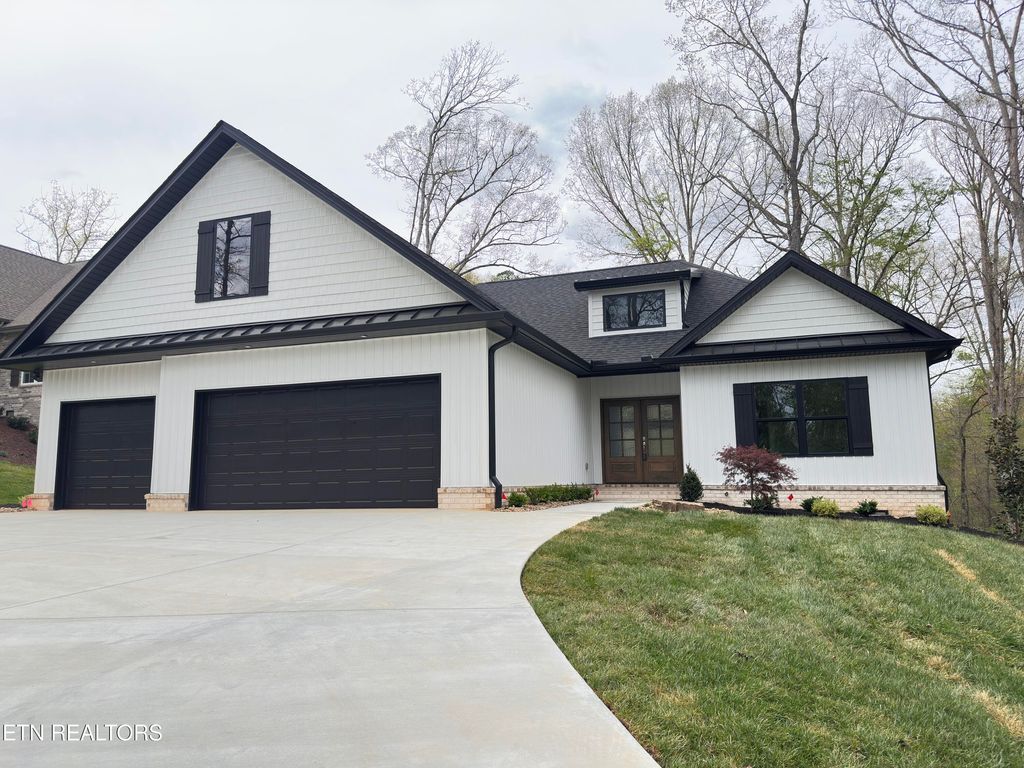 Photo of 301 Seminole Trace, Loudon, TN 37774 (MLS # 1294176)