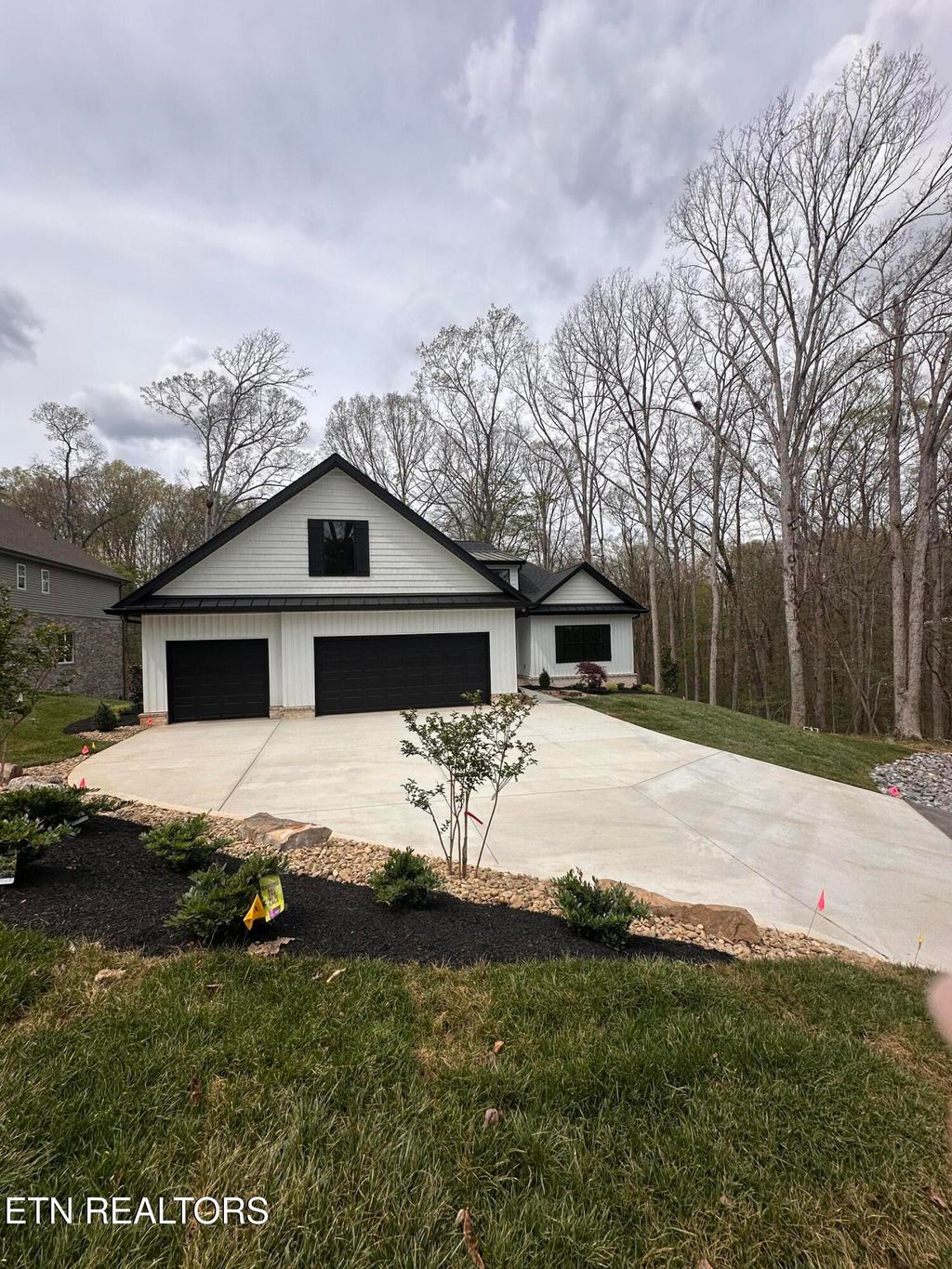 Photo of 301 Seminole Trace, Loudon, TN 37774 (MLS # 1294176)