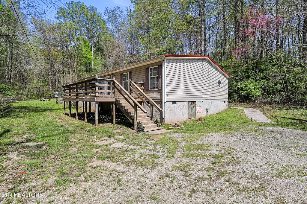 Photo of 9418 Petros Hwy, Oliver Springs, TN 37840 (MLS # 1297833)