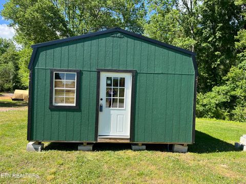 Photo of 114 E C Noe Rd, Oliver Springs, TN 37840 (MLS # 1338376)