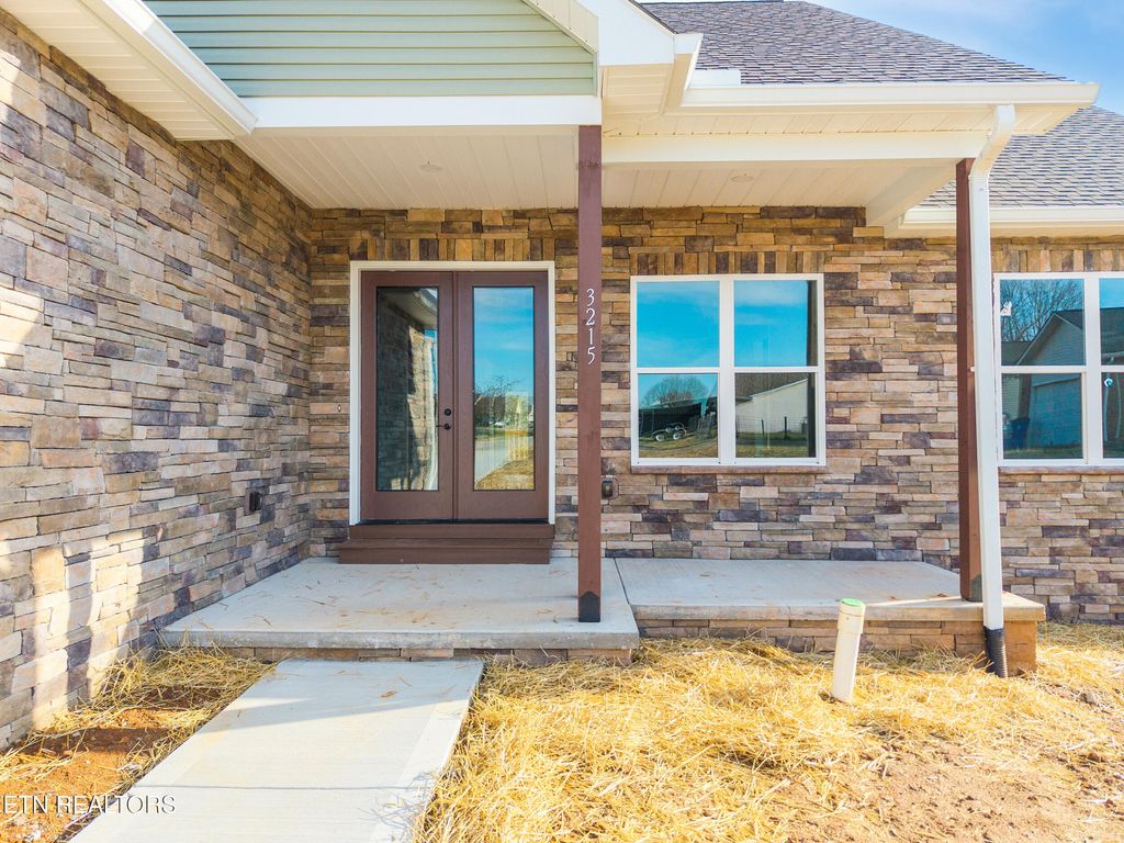 Photo of 3215 Harrington Court, Maryville, TN 37803 (MLS # 1324495)