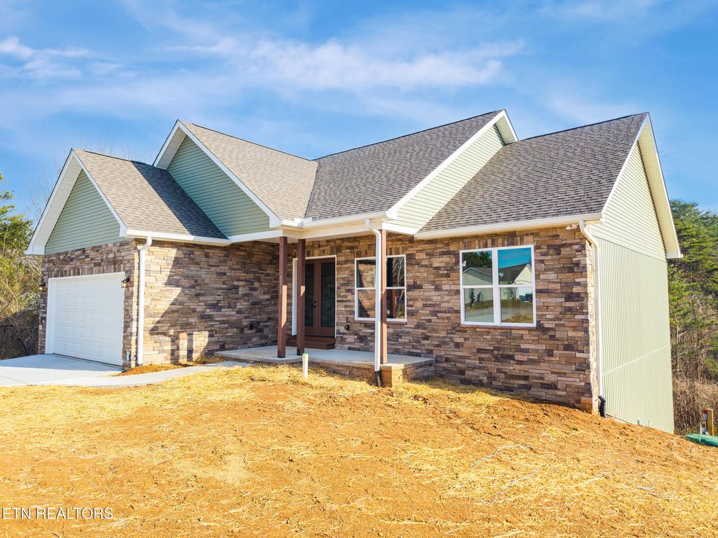 Photo of 3215 Harrington Court, Maryville, TN 37803 (MLS # 1324495)