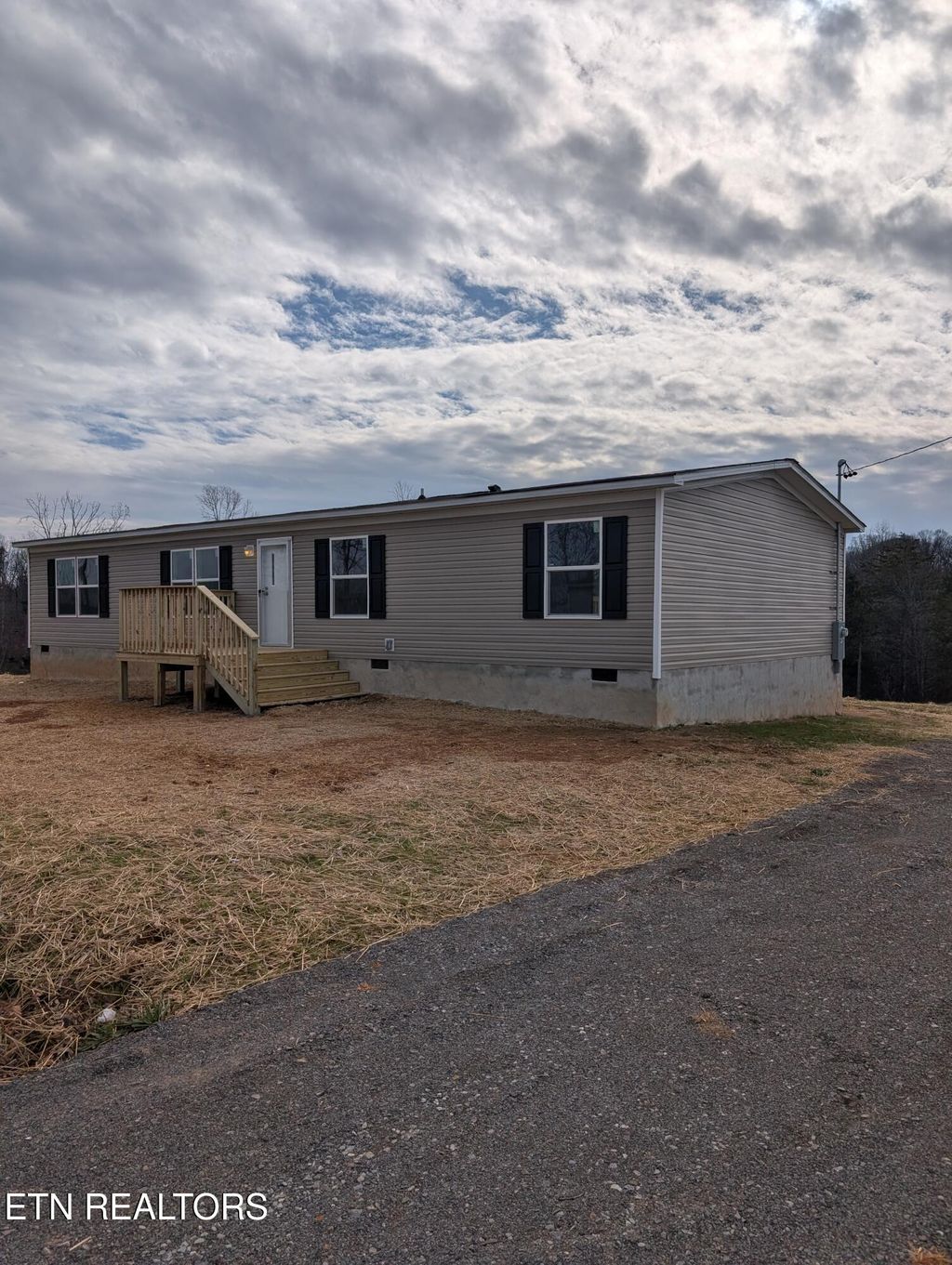 Photo of 269 Laura Boling Loop Rd, Strawberry Plains, TN 37871 (MLS # 1327461)