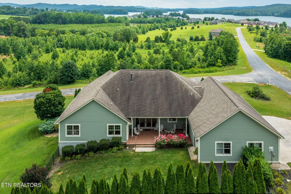 Photo of 433 Water View Drive, Rockwood, TN 37854 (MLS # 1307520)