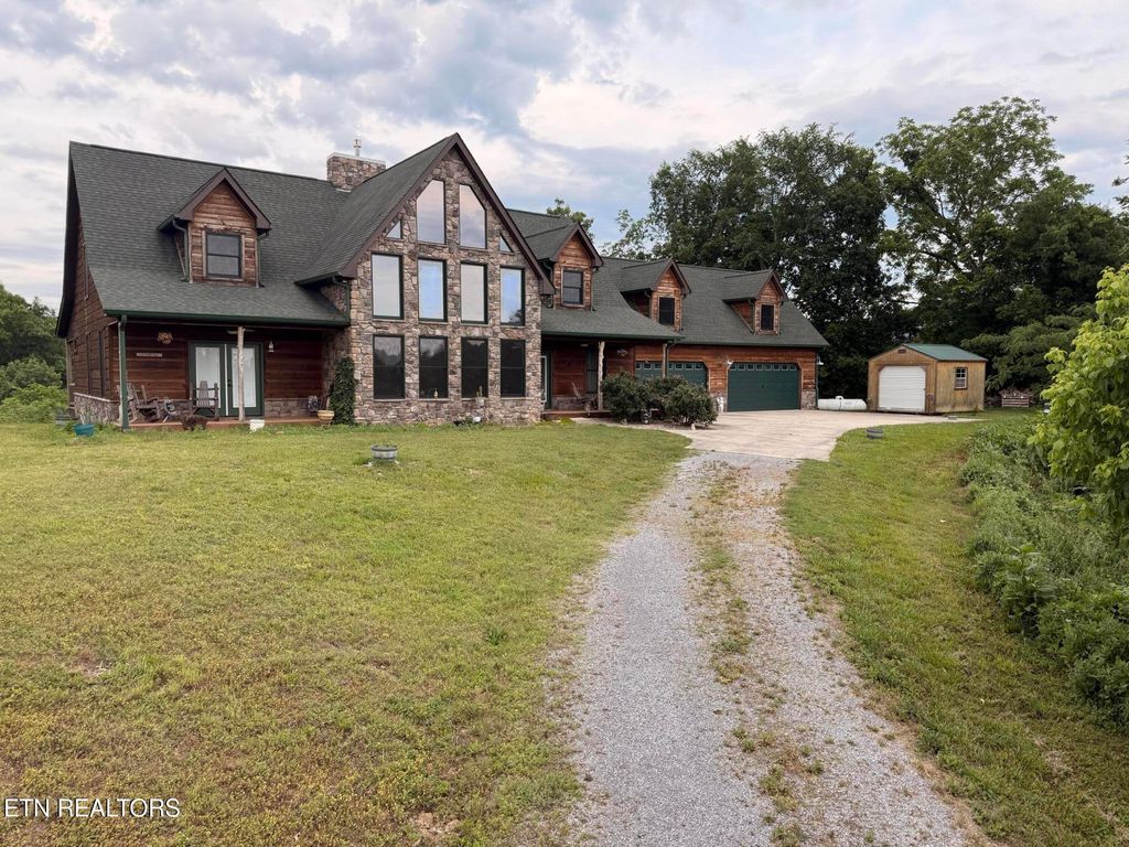 Photo of 2760 Forest Ridge Rd, Dandridge, TN 37725 (MLS # 1289298)