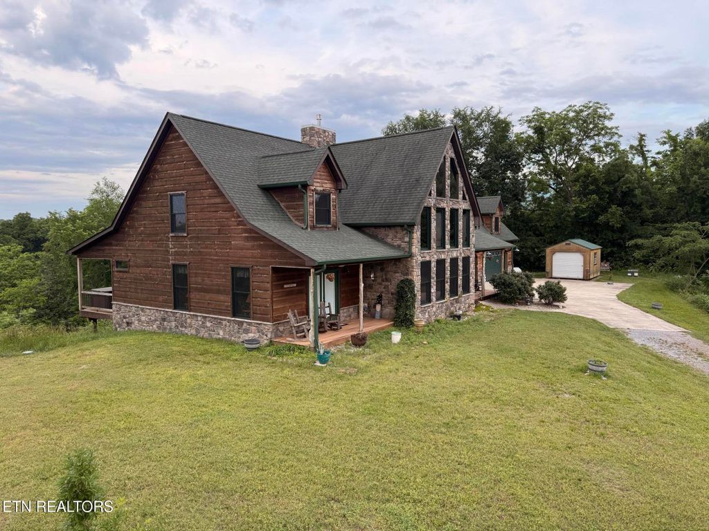 Photo of 2760 Forest Ridge Rd, Dandridge, TN 37725 (MLS # 1289298)