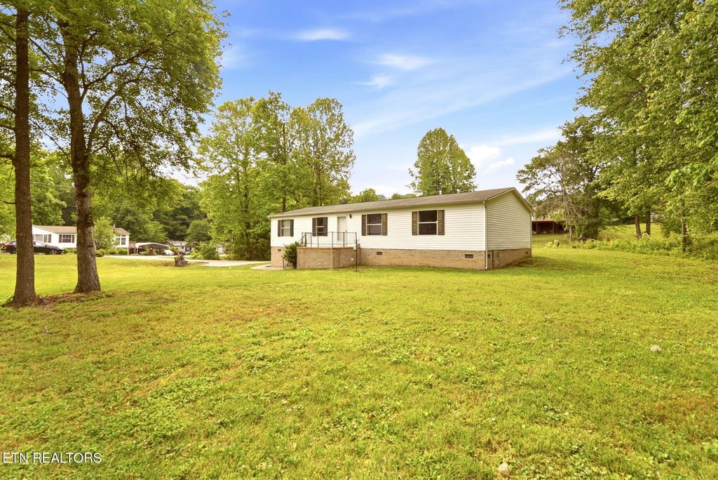 Photo of 133 Cutters Lane, Clinton, TN 37716 (MLS # 1339733)