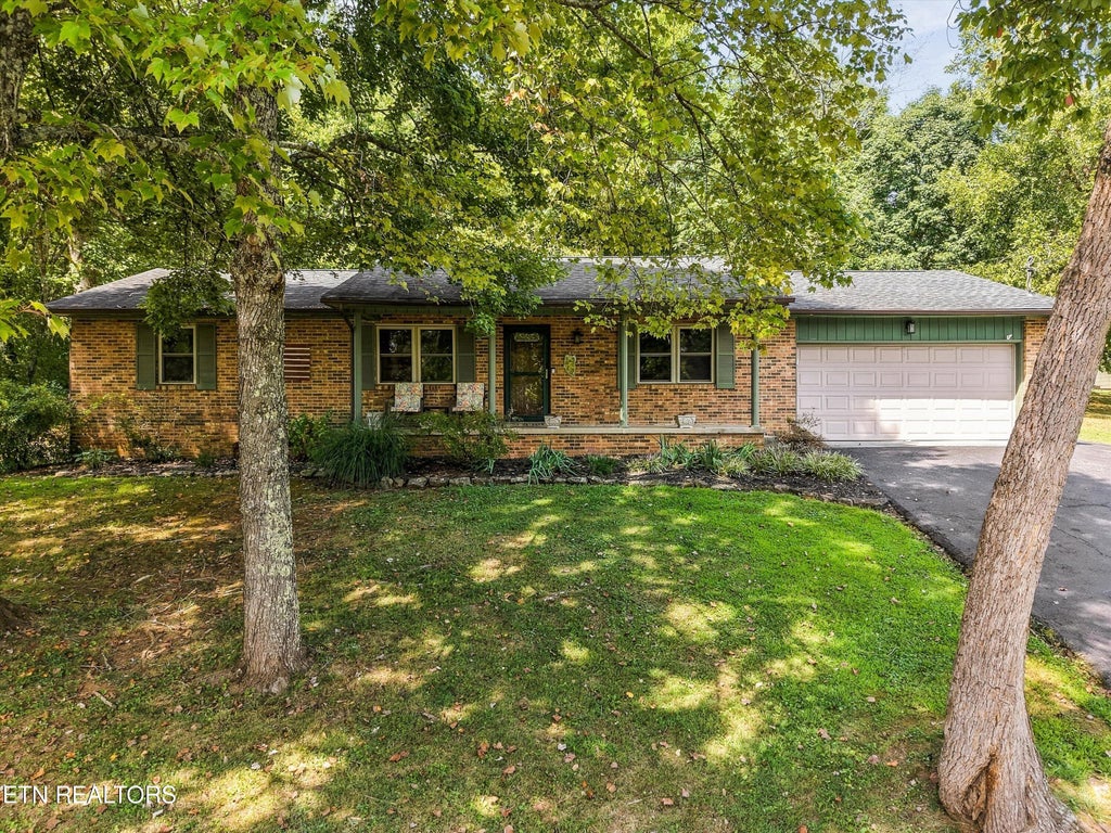 Photo of 4505 Mellowood Circle, Knoxville, TN 37920 (MLS # 1355990)