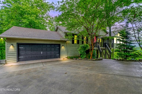Photo of 620 Hawk View Drive, Townsend, TN 37882 (MLS # 1344669)