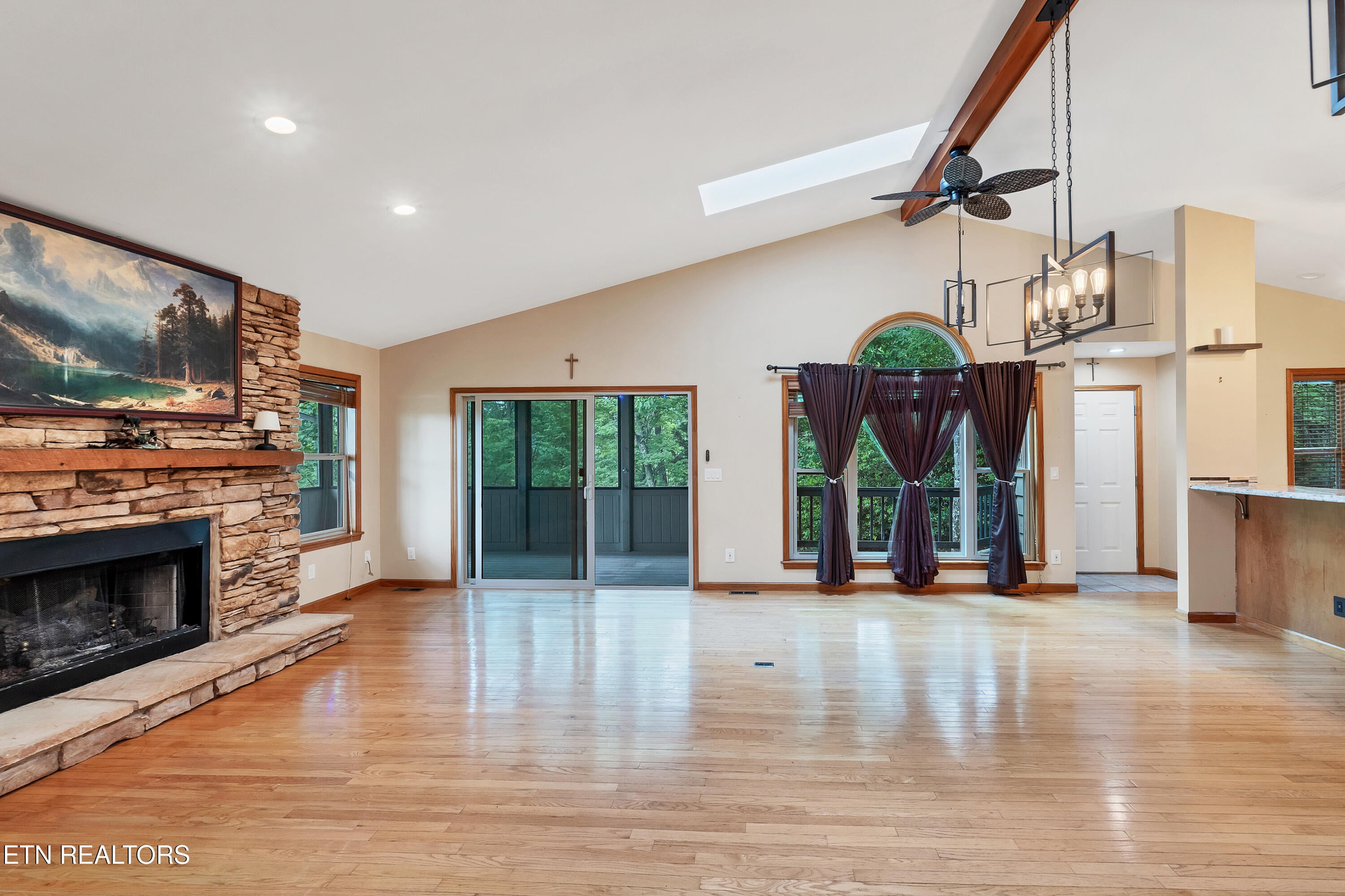 620 Hawk View Drive