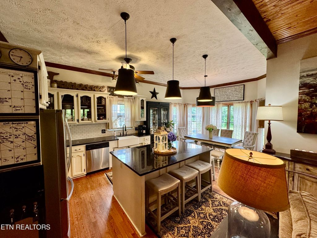 Photo of 281 Red Williams Rd, Crossville, TN 38555 (MLS # 1327213)